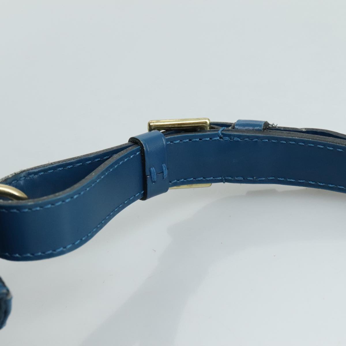 Louis Vuitton Noé Blue Leather Shoulder Bag (Pre-Owned)