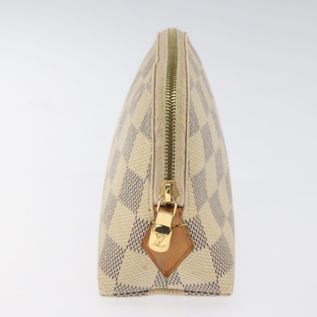 Louis Vuitton Cosmetic Pouch White Canvas Clutch Bag (Pre-Owned)