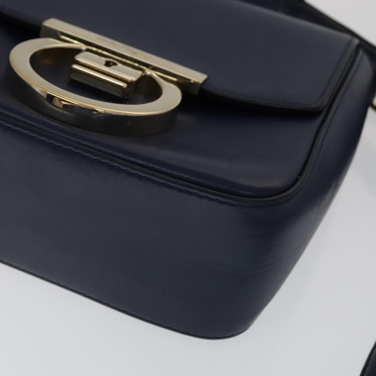Salvatore Ferragamo Tassel Navy Leather Shoulder Bag (Pre-Owned)