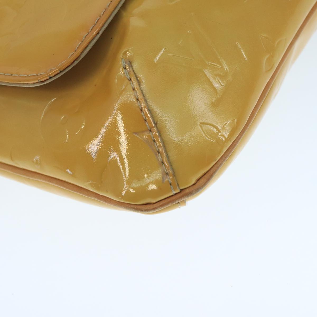 Louis Vuitton Thompson Street Beige Patent Leather Shoulder Bag (Pre-Owned)