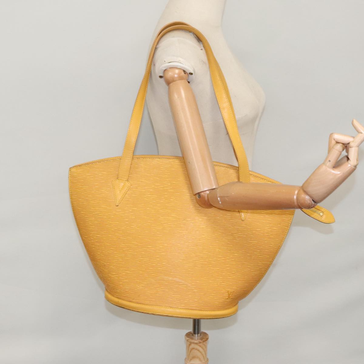Louis Vuitton Saint Jacques Yellow Leather Shoulder Bag (Pre-Owned)
