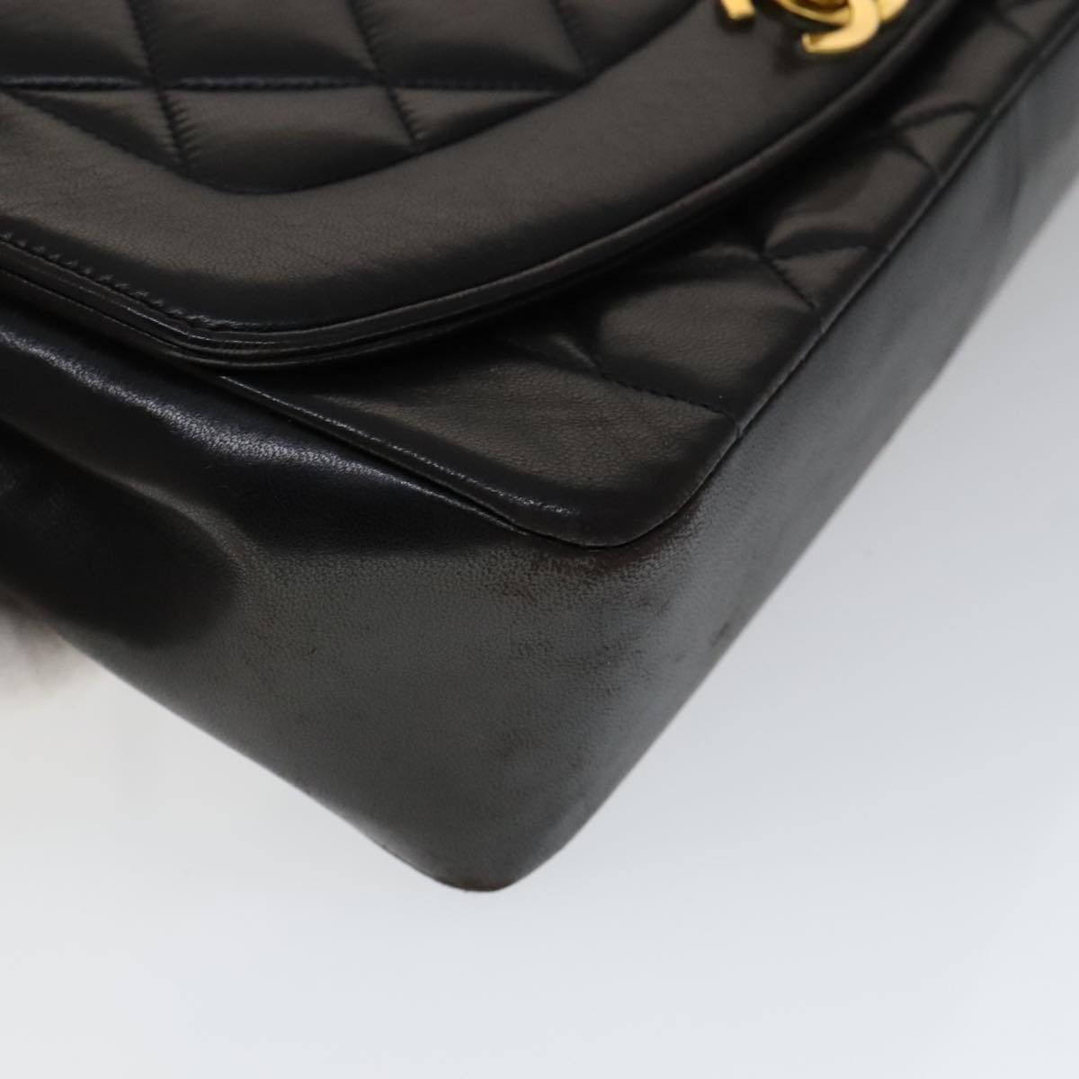 Chanel Diana Black Leather Shoulder Bag (Pre-Owned)
