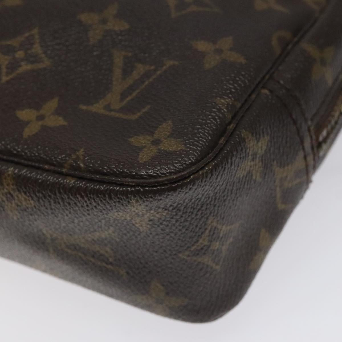 Louis Vuitton Truth Toilette 23 Brown Canvas Clutch Bag (Pre-Owned)