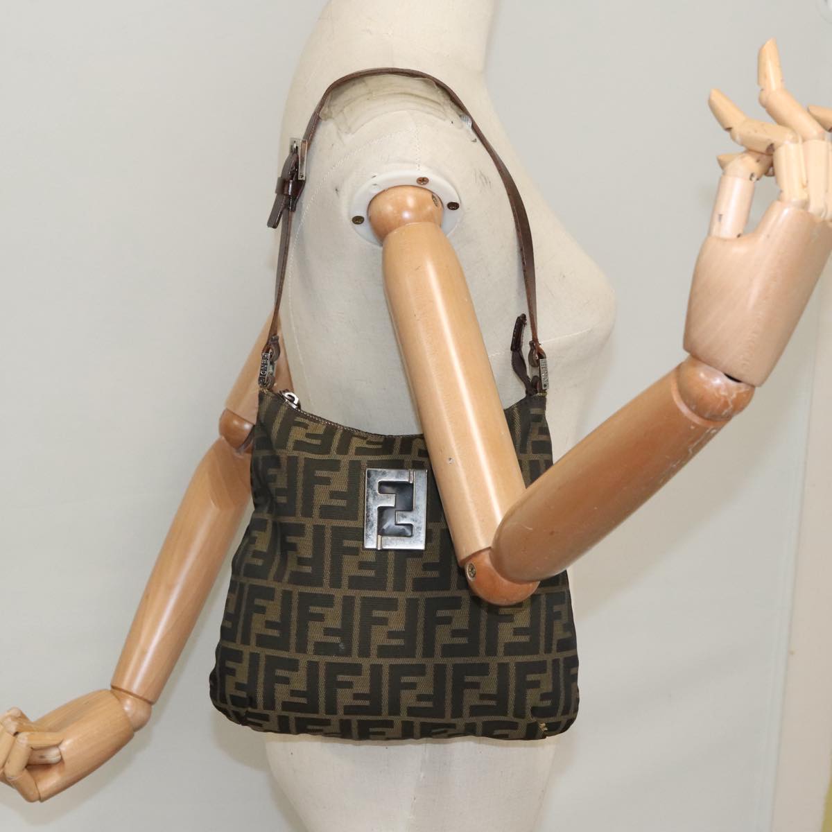 Fendi Hobo Brown Canvas Shoulder Bag (Pre-Owned)
