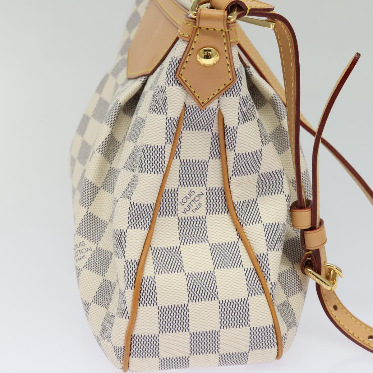 Louis Vuitton Siracusa Beige Canvas Shoulder Bag (Pre-Owned)