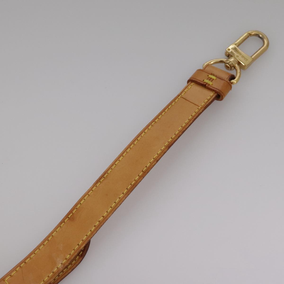 Louis Vuitton Shoulder Strap Beige Leather Bag Jewelry (Pre-Owned)