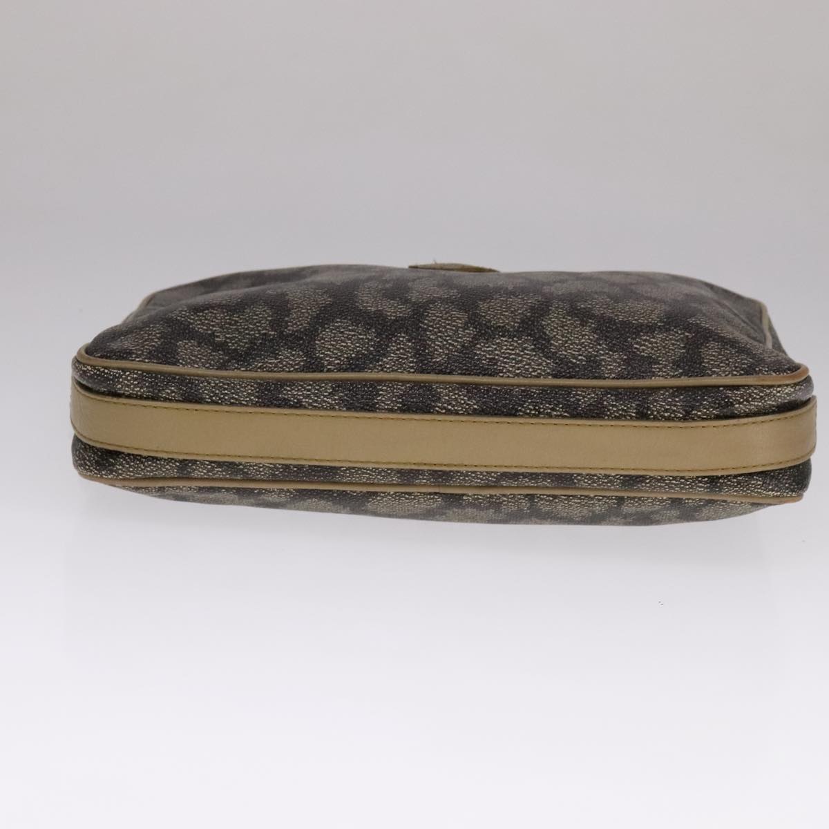 Yves Saint Laurent Grey Canvas Clutch Bag (Pre-Owned)