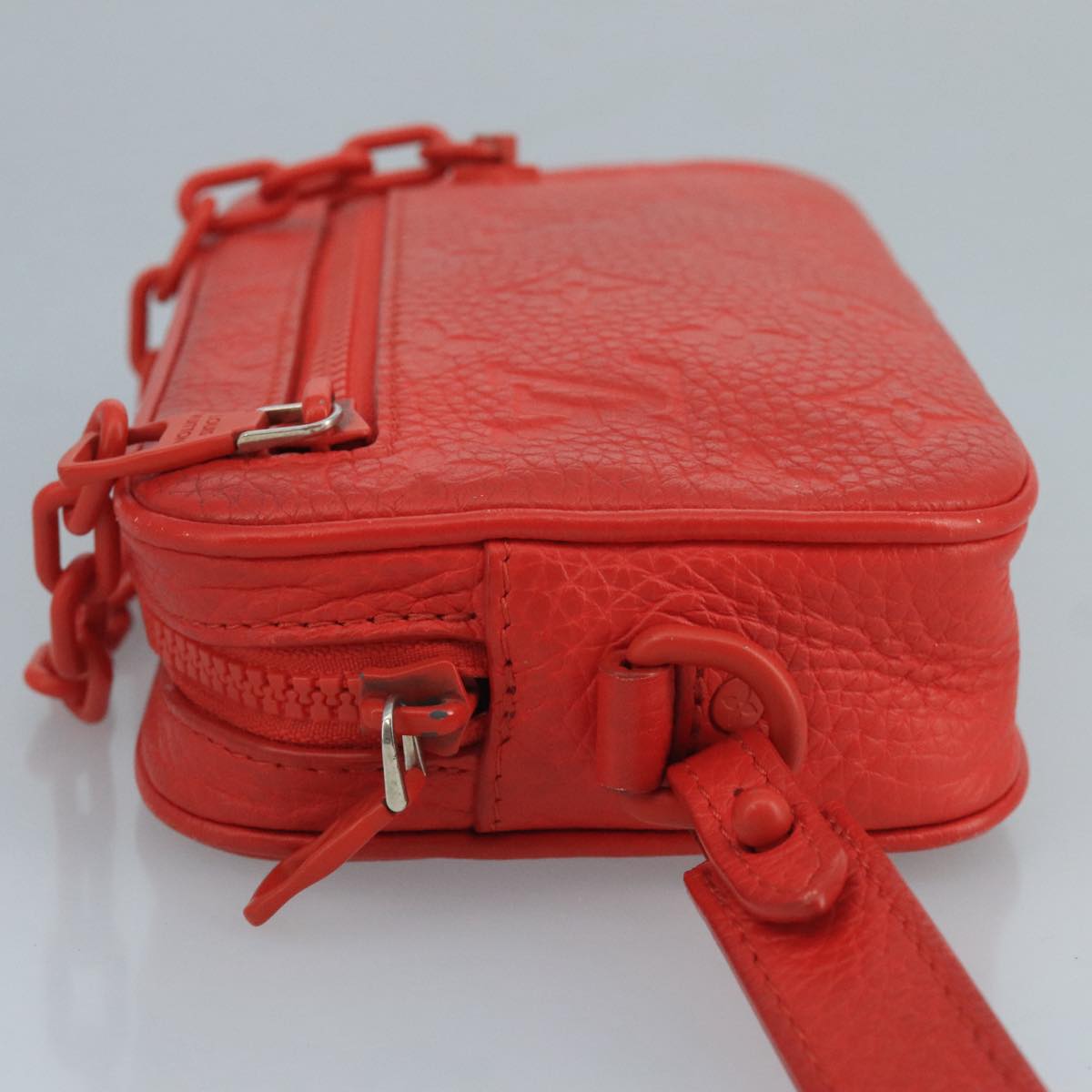 Louis Vuitton Pochette Volga Red Leather Clutch Bag (Pre-Owned)