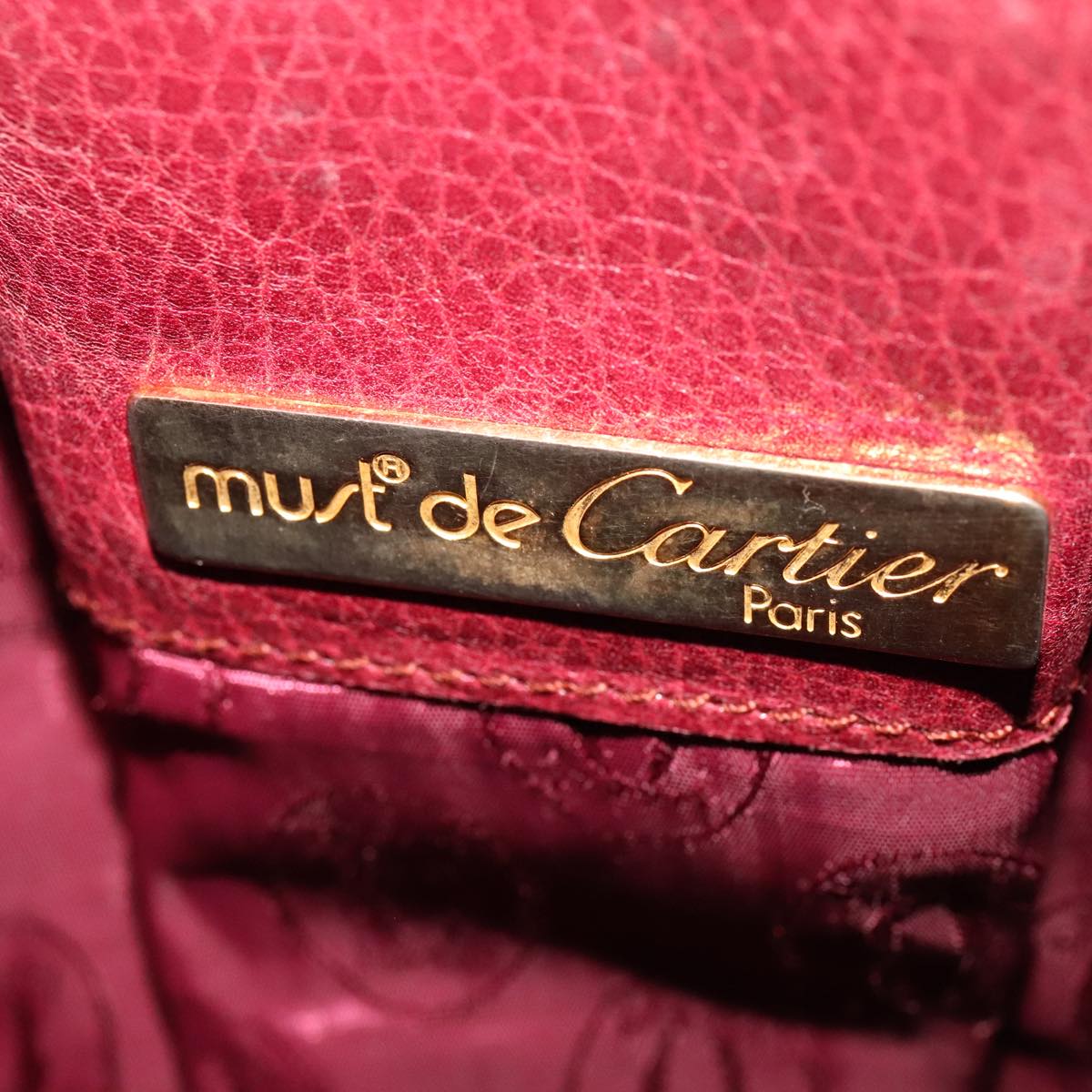 Cartier Must De Cartier Burgundy Leather Shoulder Bag (Pre-Owned)