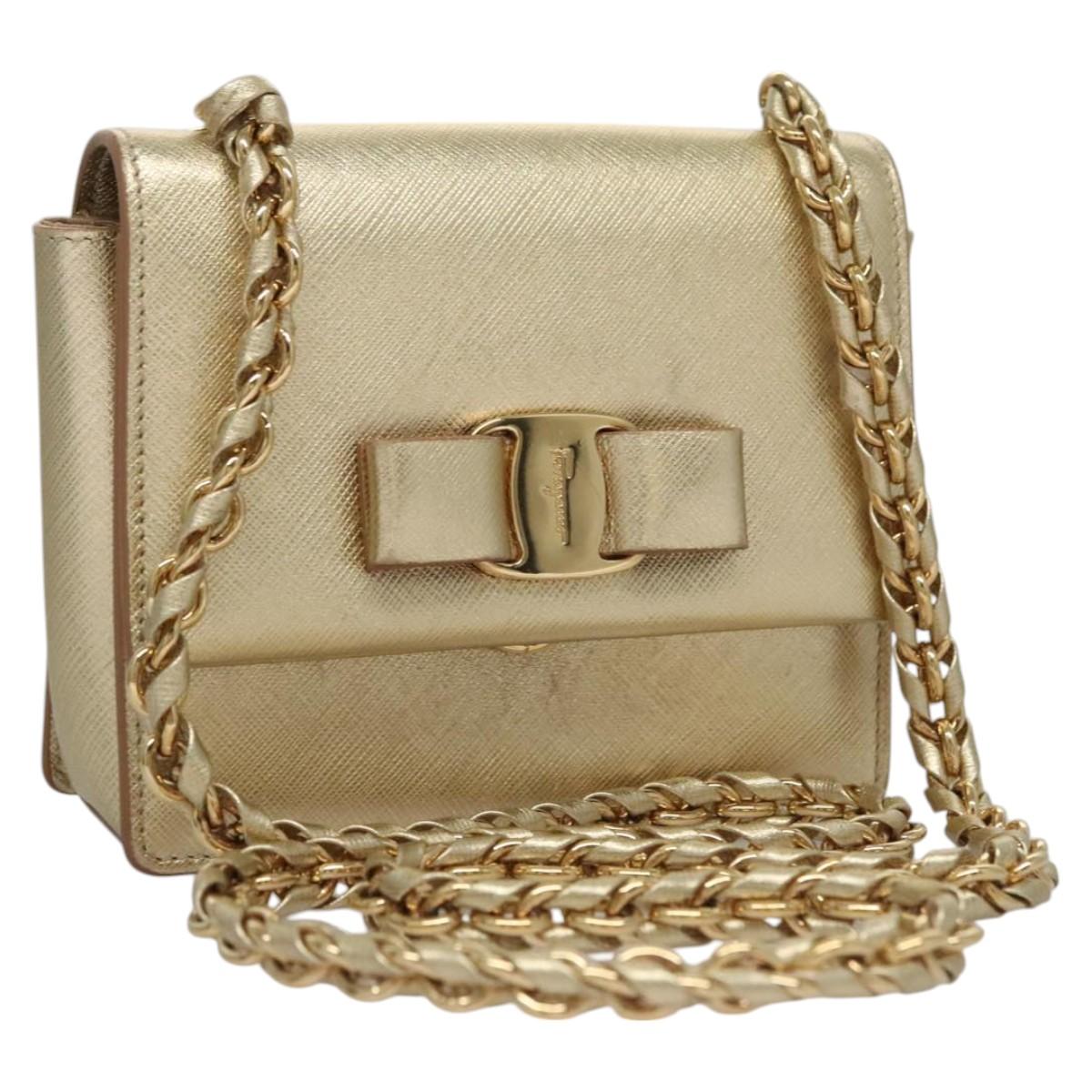 Salvatore Ferragamo Vara Gold Leather Shoulder Bag (Pre-Owned)