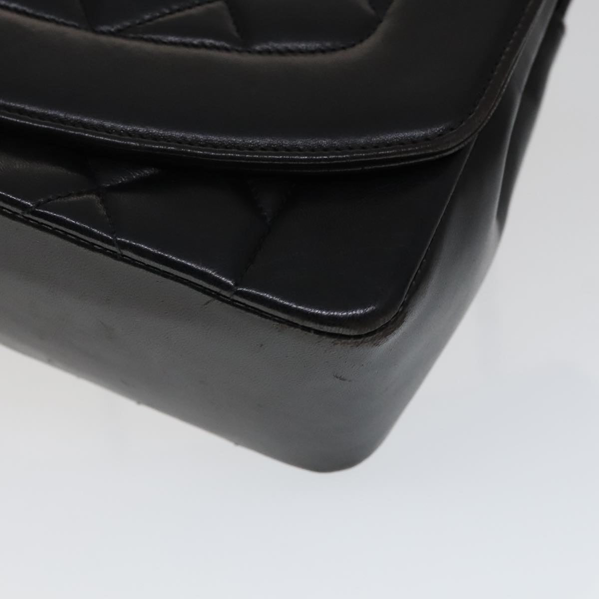 Chanel Diana Black Leather Shoulder Bag (Pre-Owned)