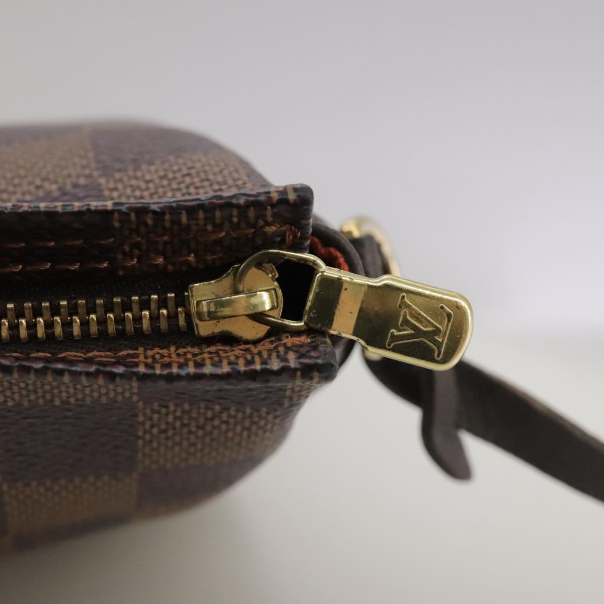 Louis Vuitton Trousse Makeup Brown Canvas Clutch Bag (Pre-Owned)