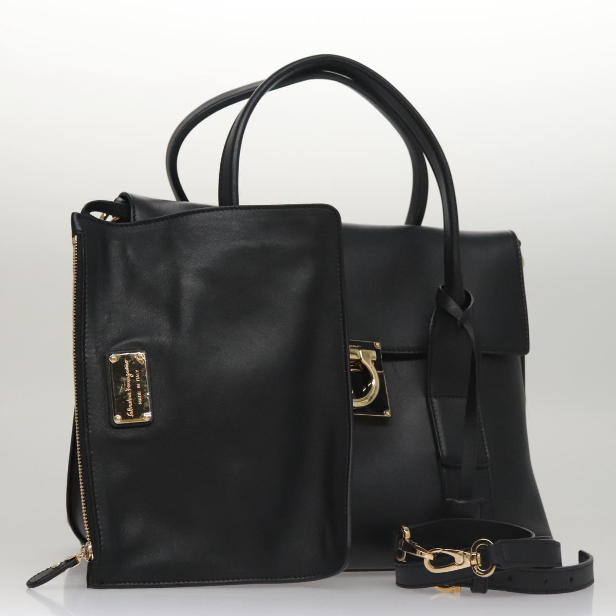 Salvatore Ferragamo Sookie Black Leather Handbag (Pre-Owned)