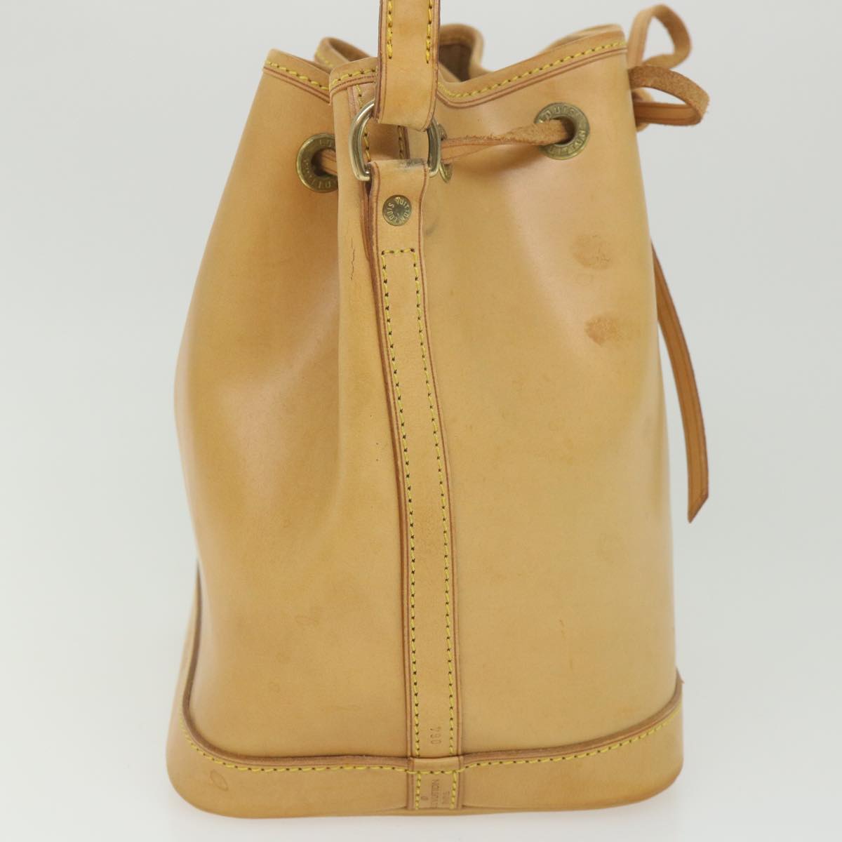 Louis Vuitton Noe Beige Leather Handbag (Pre-Owned)