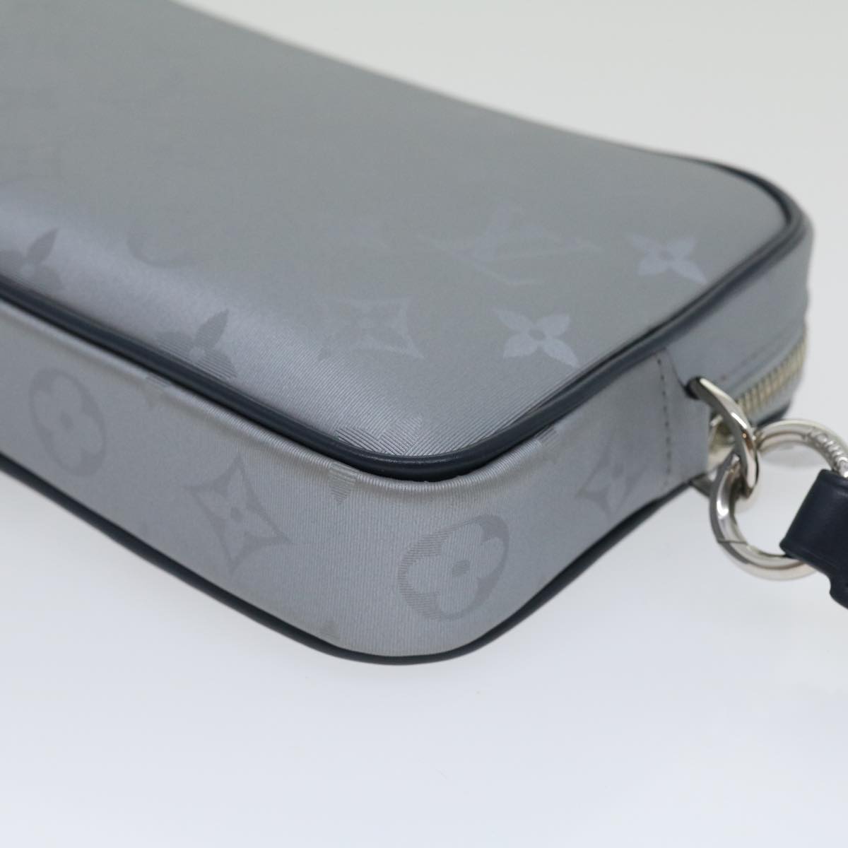Louis Vuitton Satellite Silver Canvas Clutch Bag (Pre-Owned)