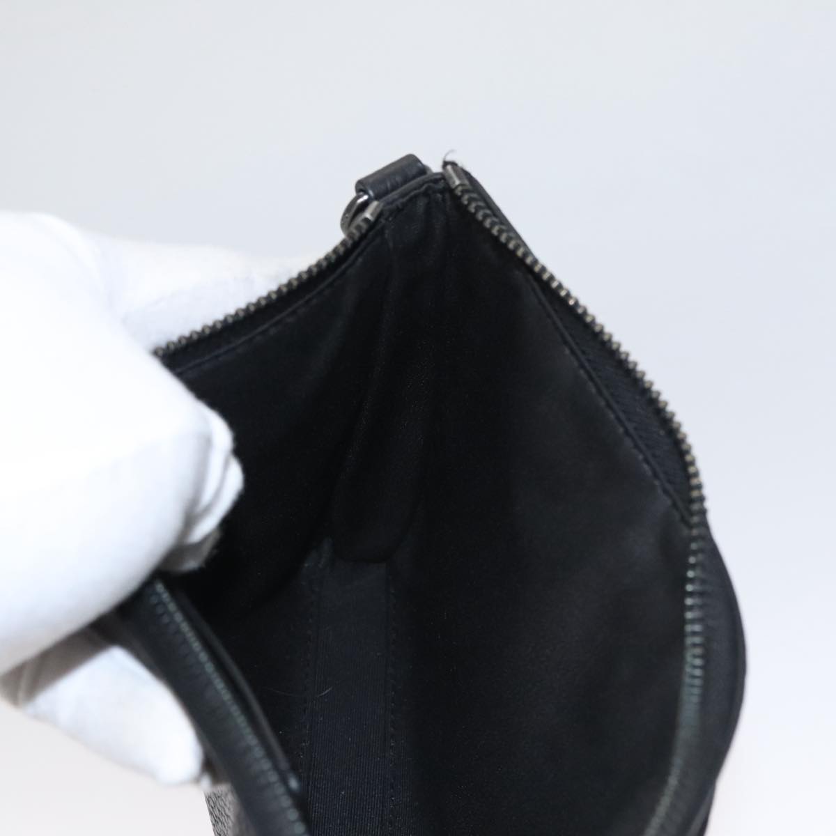 Coach Black Leather Shoulder Bag (Pre-Owned)