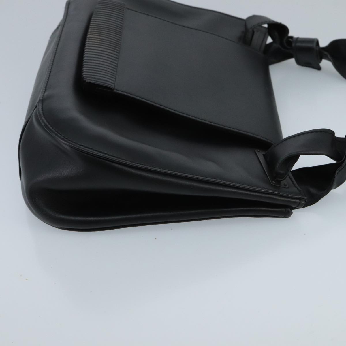 Gucci Black Leather Shoulder Bag (Pre-Owned)