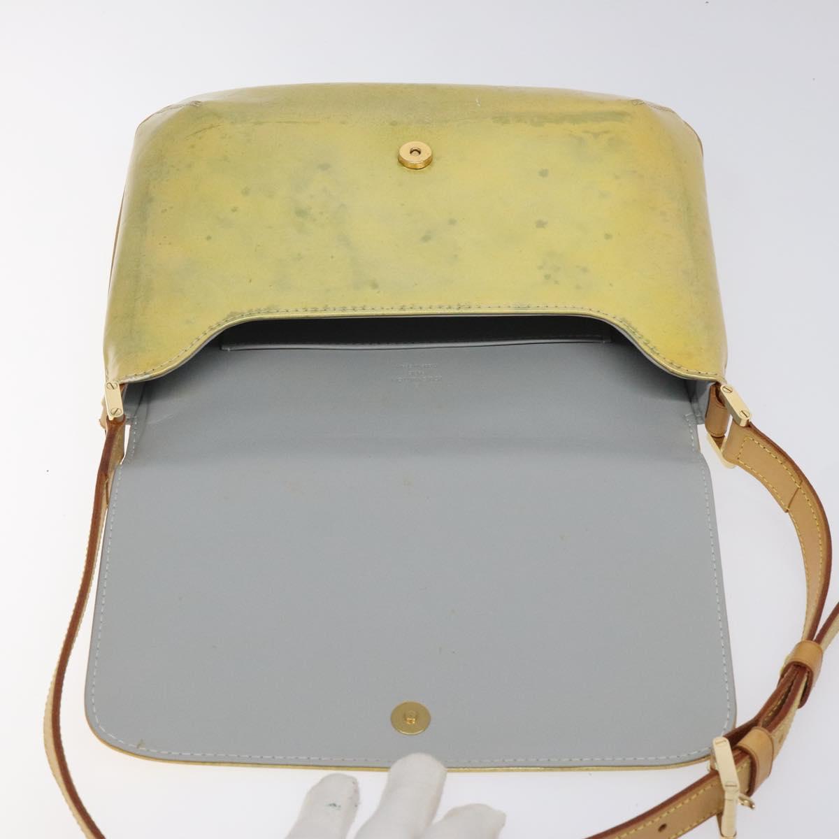 Louis Vuitton Thompson Street Beige Patent Leather Shoulder Bag (Pre-Owned)