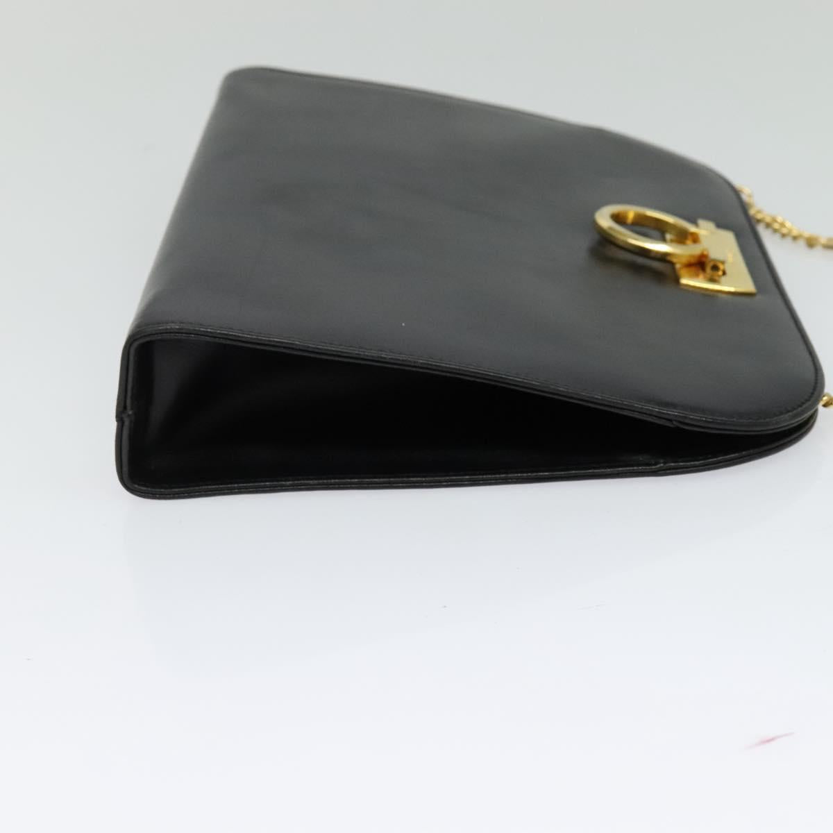 Salvatore Ferragamo Gancini Black Leather Shoulder Bag (Pre-Owned)