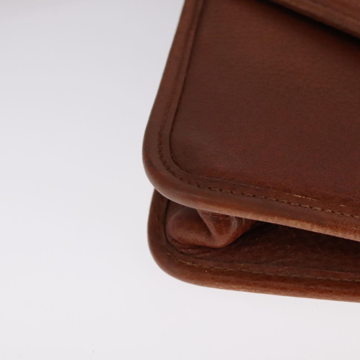 Burberry Brown Leather Clutch Bag (Pre-Owned)