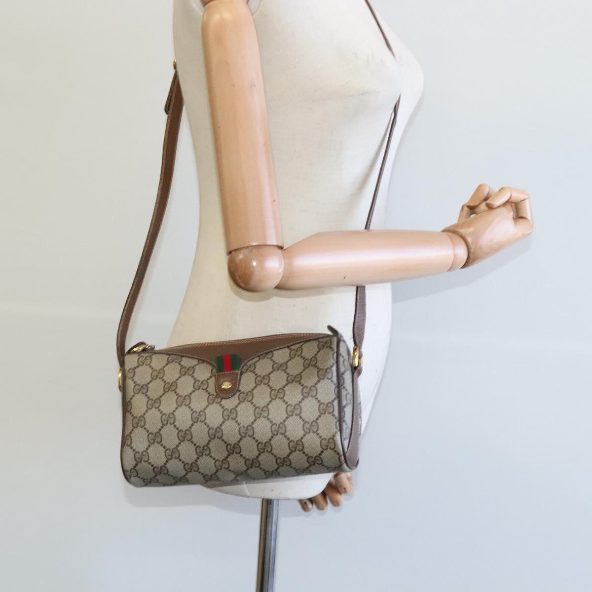Gucci Shelly Beige Canvas Shoulder Bag (Pre-Owned)