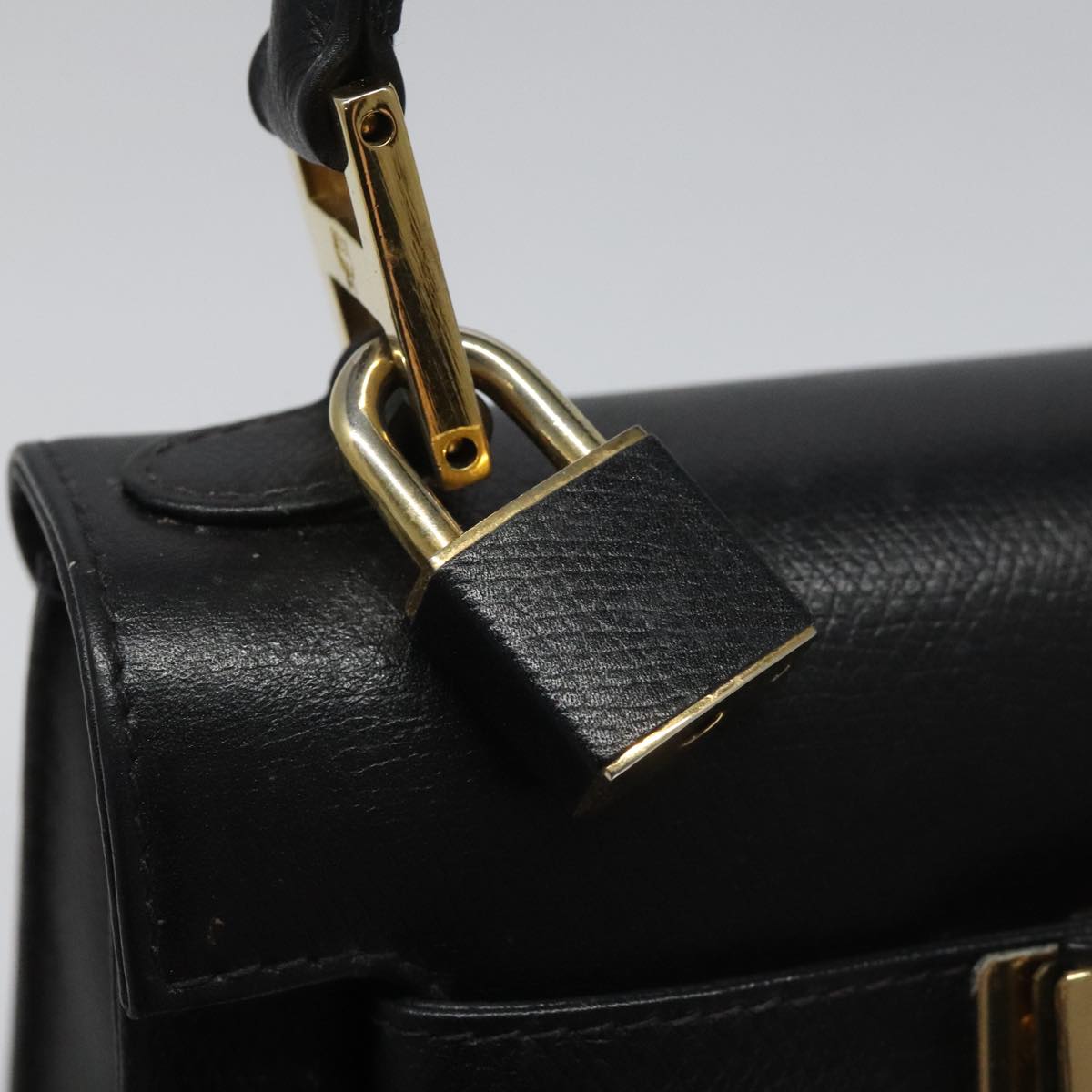 MCM Black Leather Handbag (Pre-Owned)