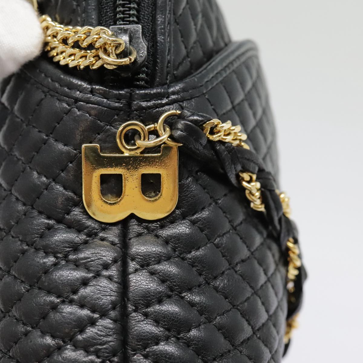 Bally Black Leather Shoulder Bag (Pre-Owned)