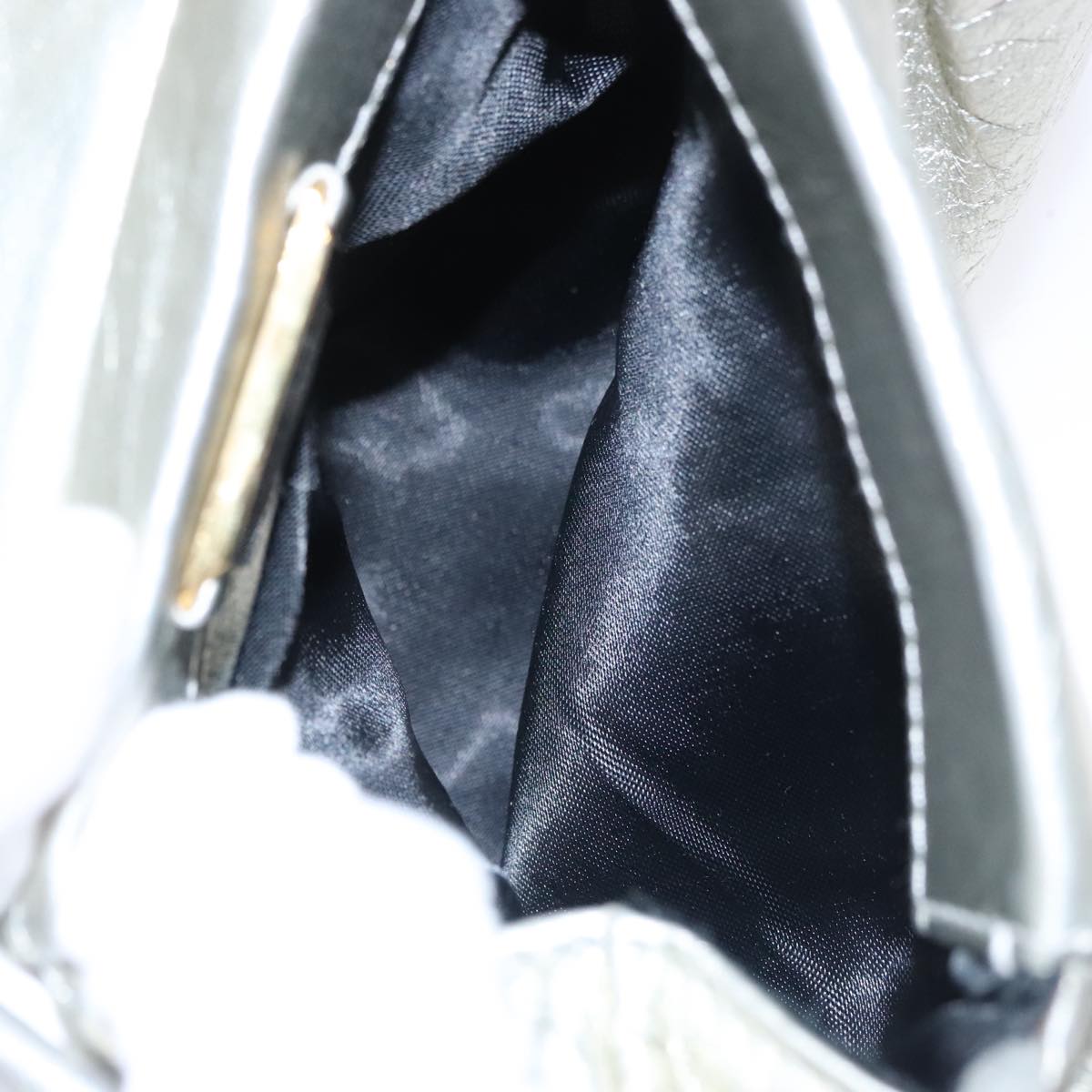 Loewe Silver Leather Shoulder Bag (Pre-Owned)