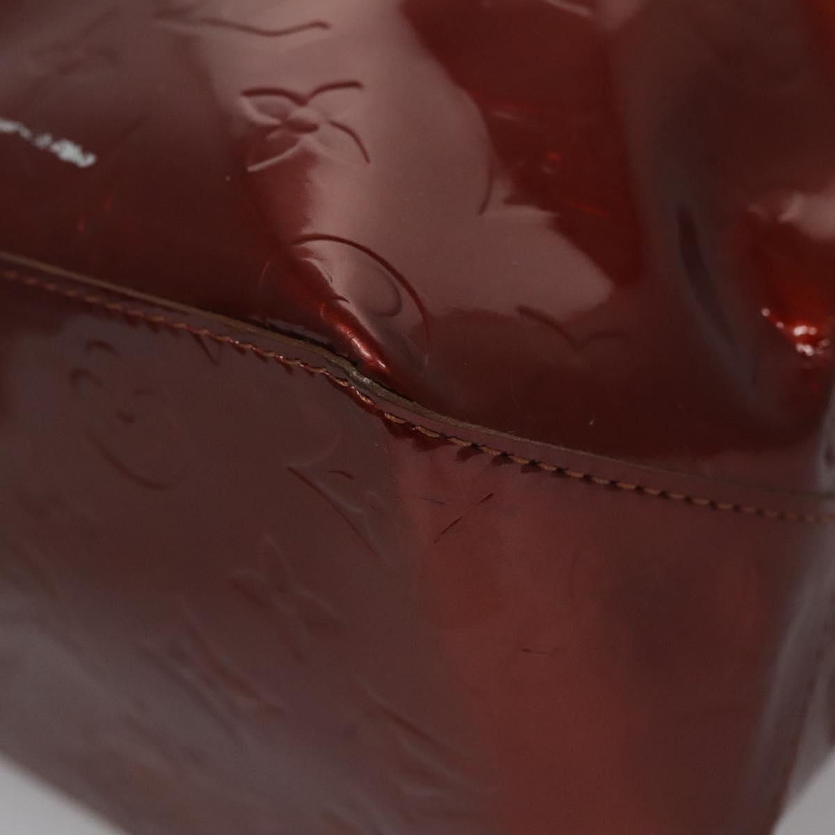 Louis Vuitton Reade Burgundy Patent Leather Handbag (Pre-Owned)