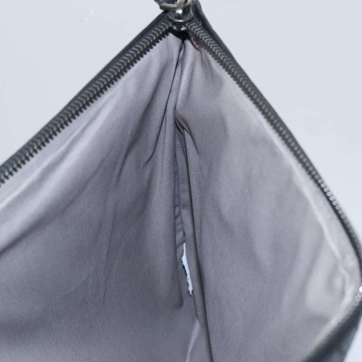 Bottega Veneta Veneta Black Leather Clutch Bag (Pre-Owned)