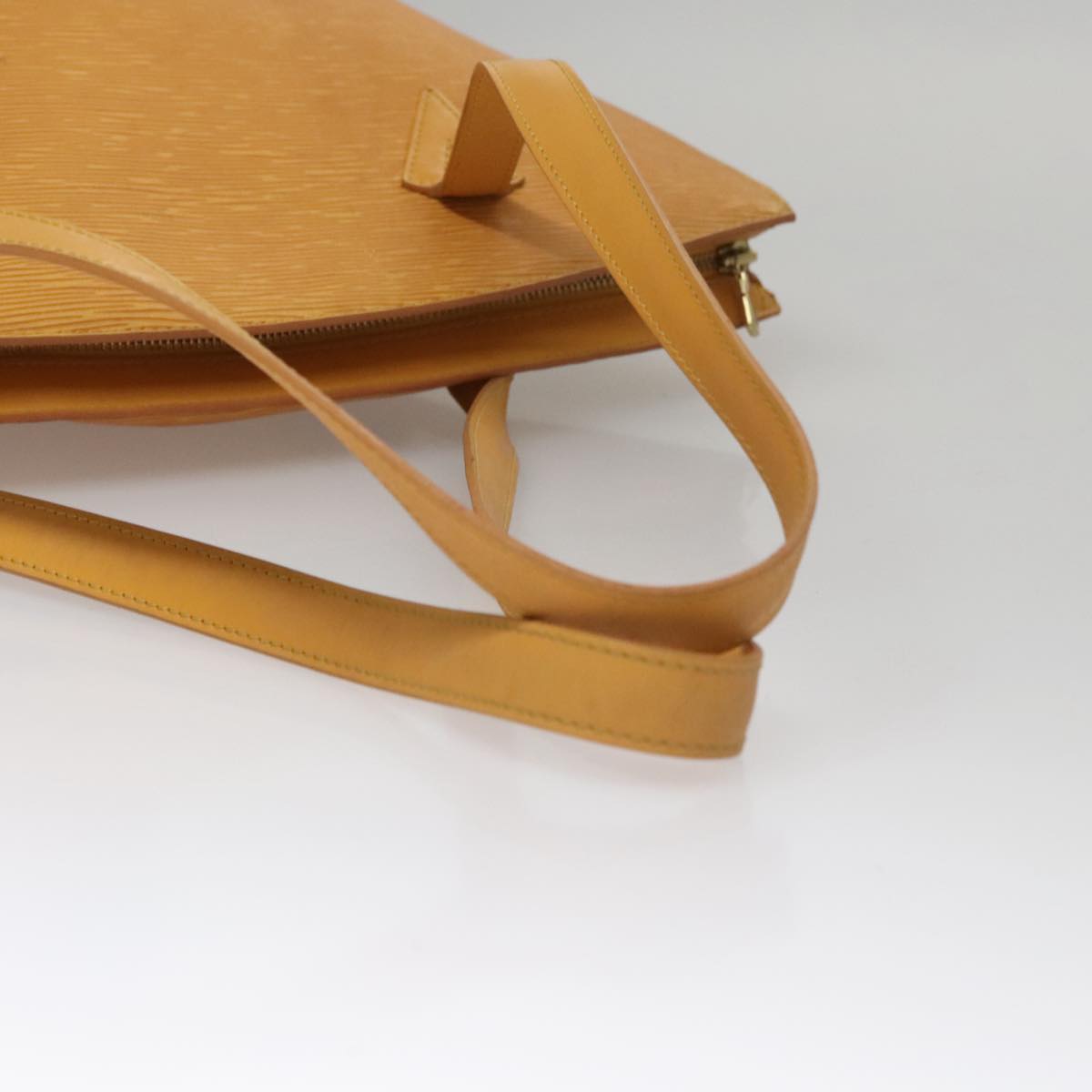 Louis Vuitton Saint Jacques Yellow Leather Shoulder Bag (Pre-Owned)