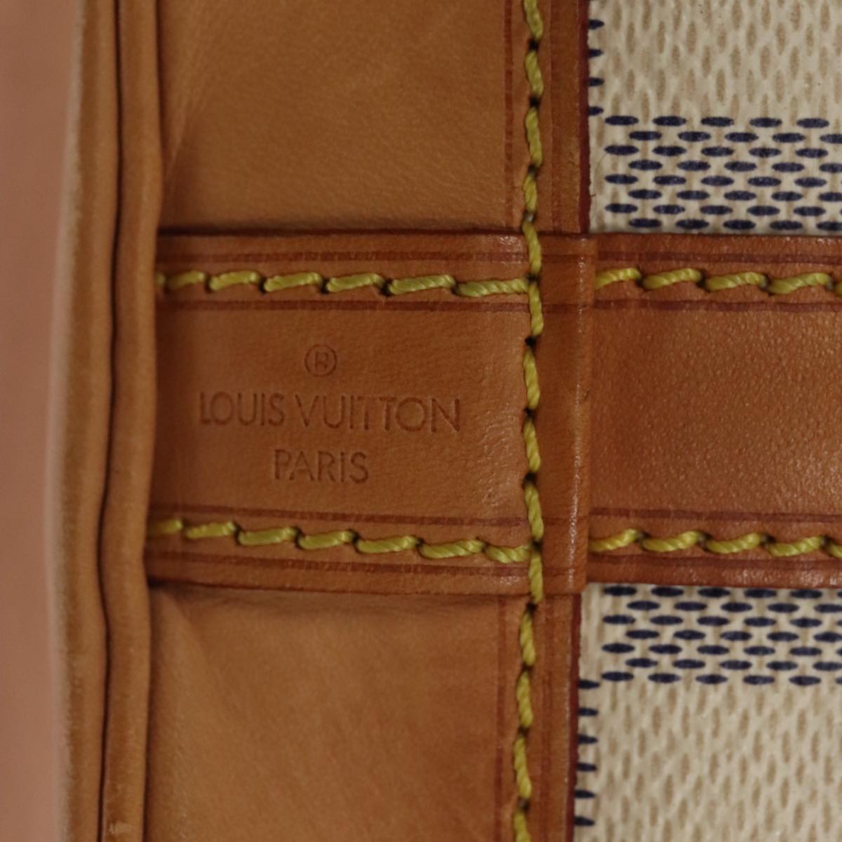 Louis Vuitton Noé White Canvas Shoulder Bag (Pre-Owned)