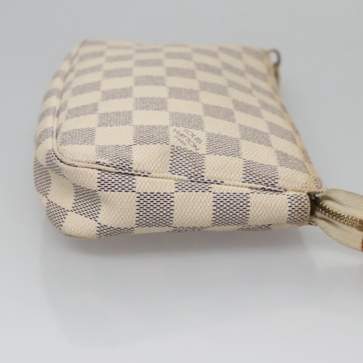 Louis Vuitton Pochette Accessoire White Canvas Clutch Bag (Pre-Owned)