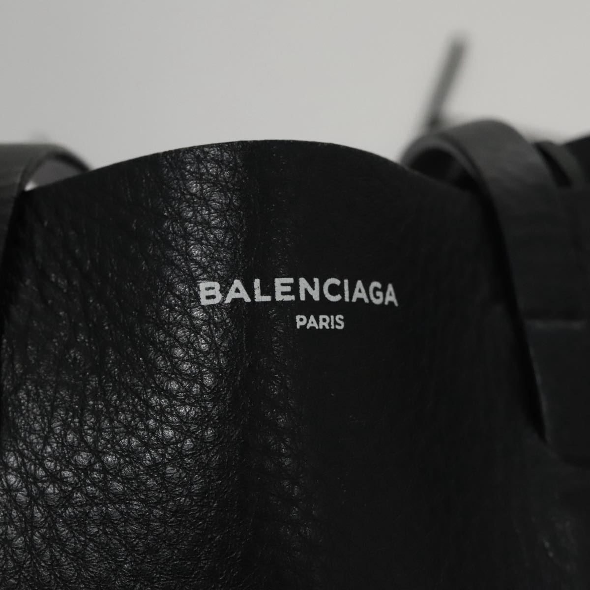 Balenciaga Everyday Black Leather Tote Bag (Pre-Owned)