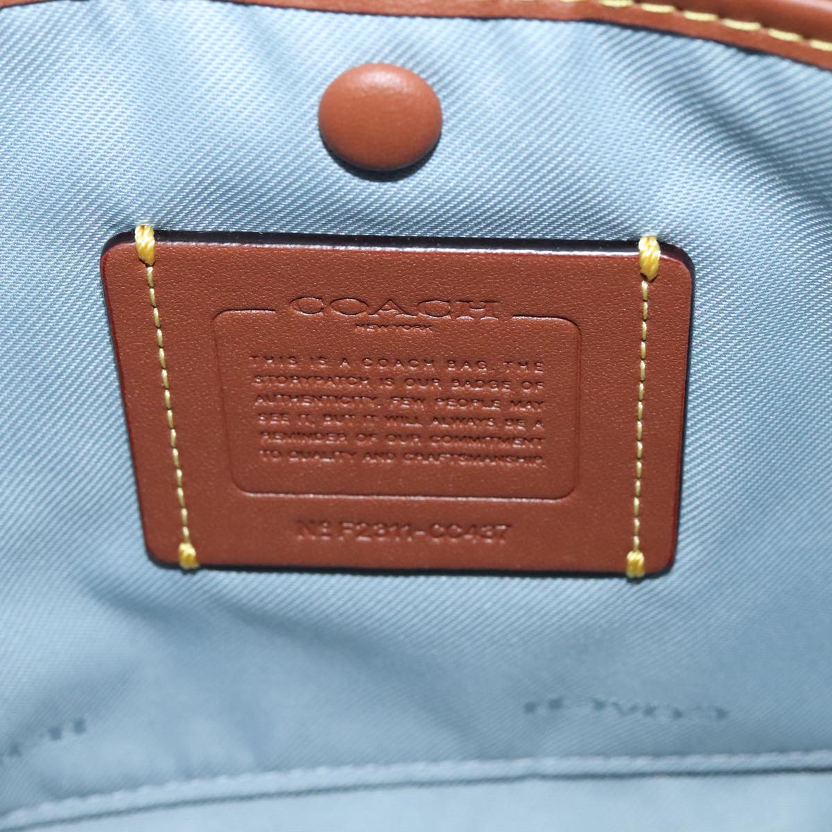 Coach Pebbled Blue Leather Shoulder Bag (Pre-Owned)