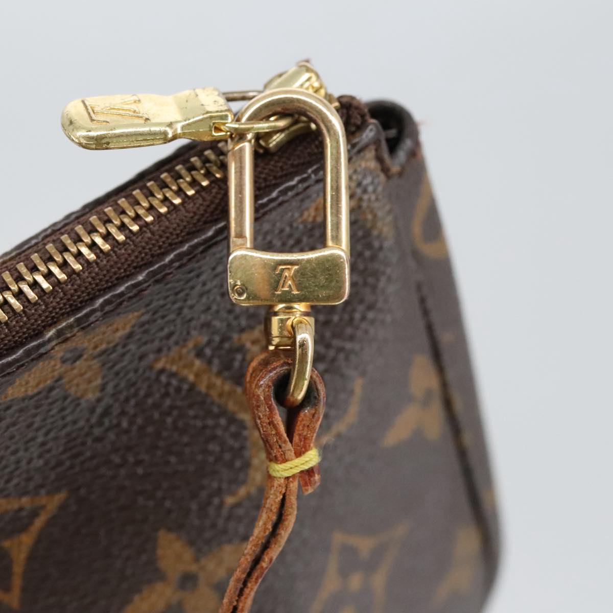 Louis Vuitton Pochette Accessoire Brown Canvas Clutch Bag (Pre-Owned)