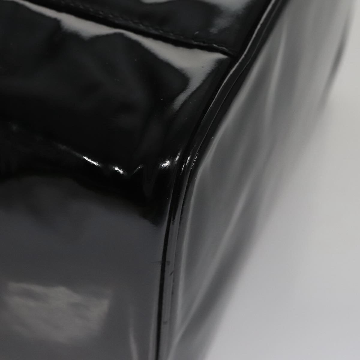 Chanel Vanity Black Patent Leather Clutch Bag (Pre-Owned)