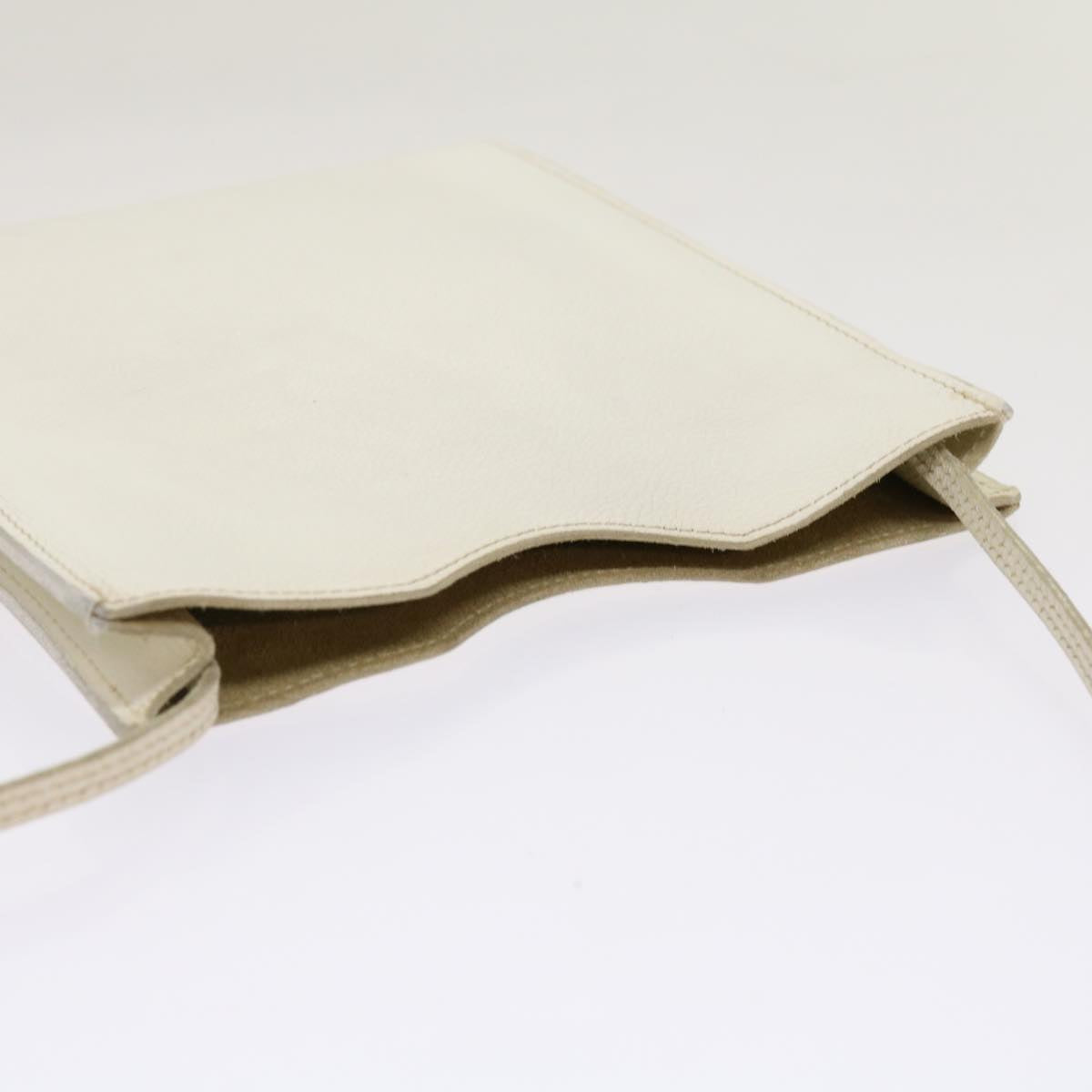 Hermès White Leather Shoulder Bag (Pre-Owned)