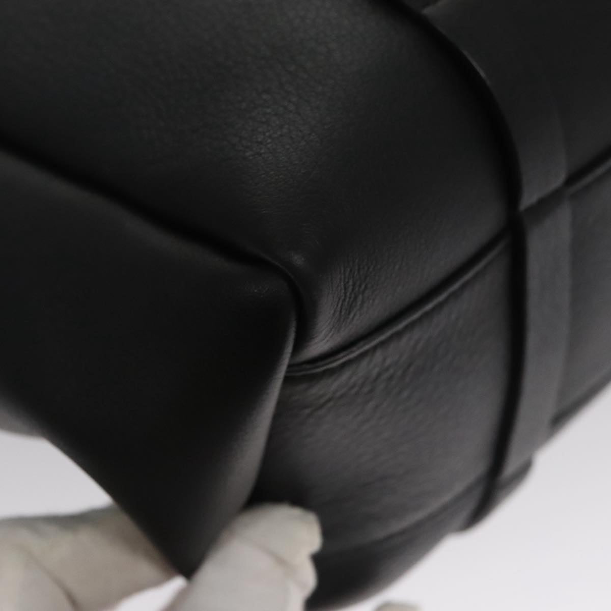 Balenciaga Everyday Black Leather Tote Bag (Pre-Owned)