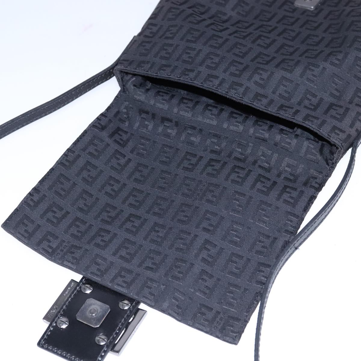 Fendi Mamma Baguette Black Canvas Shoulder Bag (Pre-Owned)
