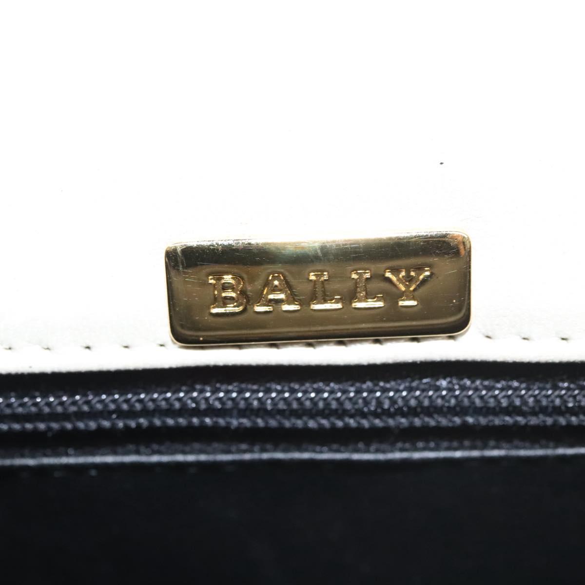 Bally White Leather Handbag (Pre-Owned)
