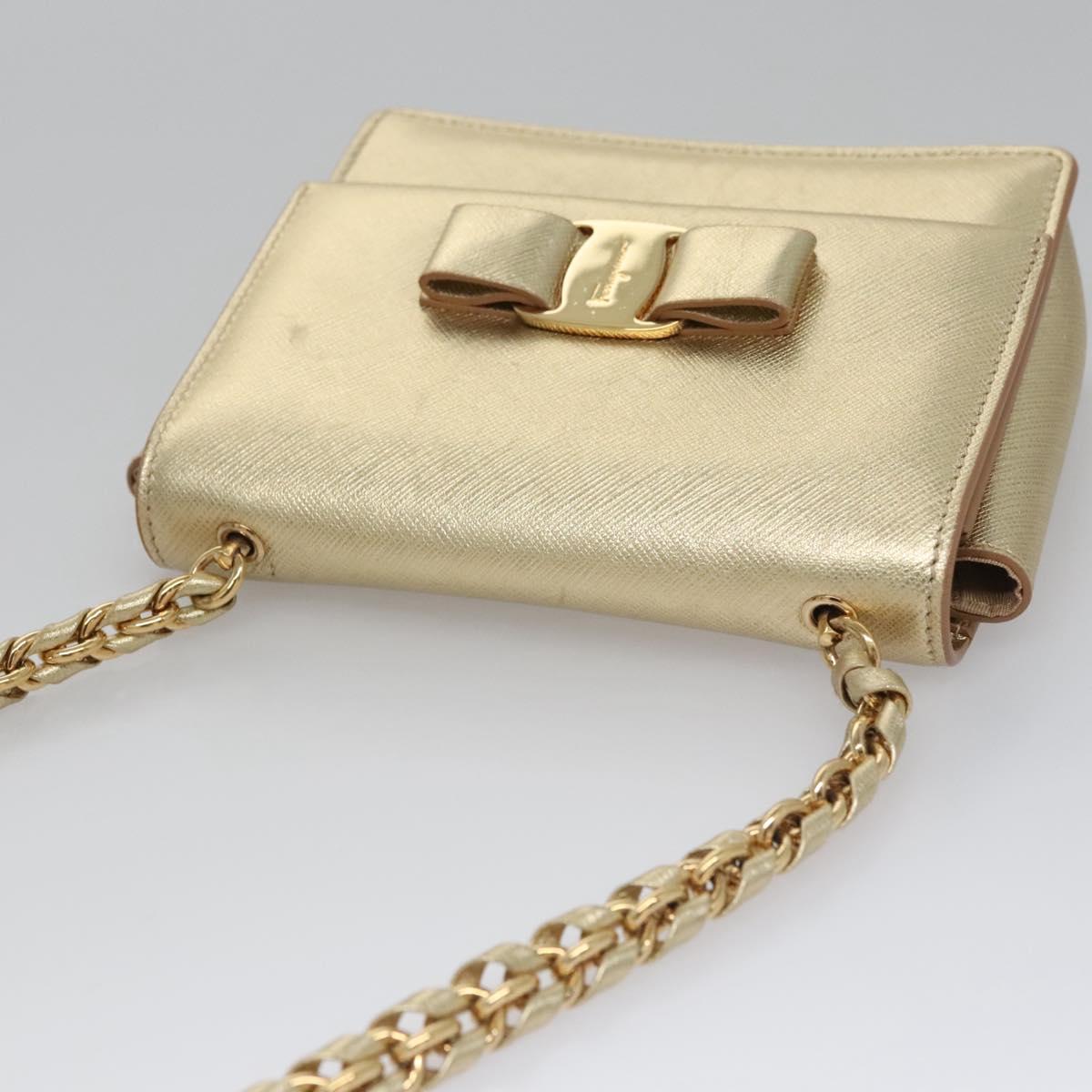 Salvatore Ferragamo Vara Gold Leather Shoulder Bag (Pre-Owned)