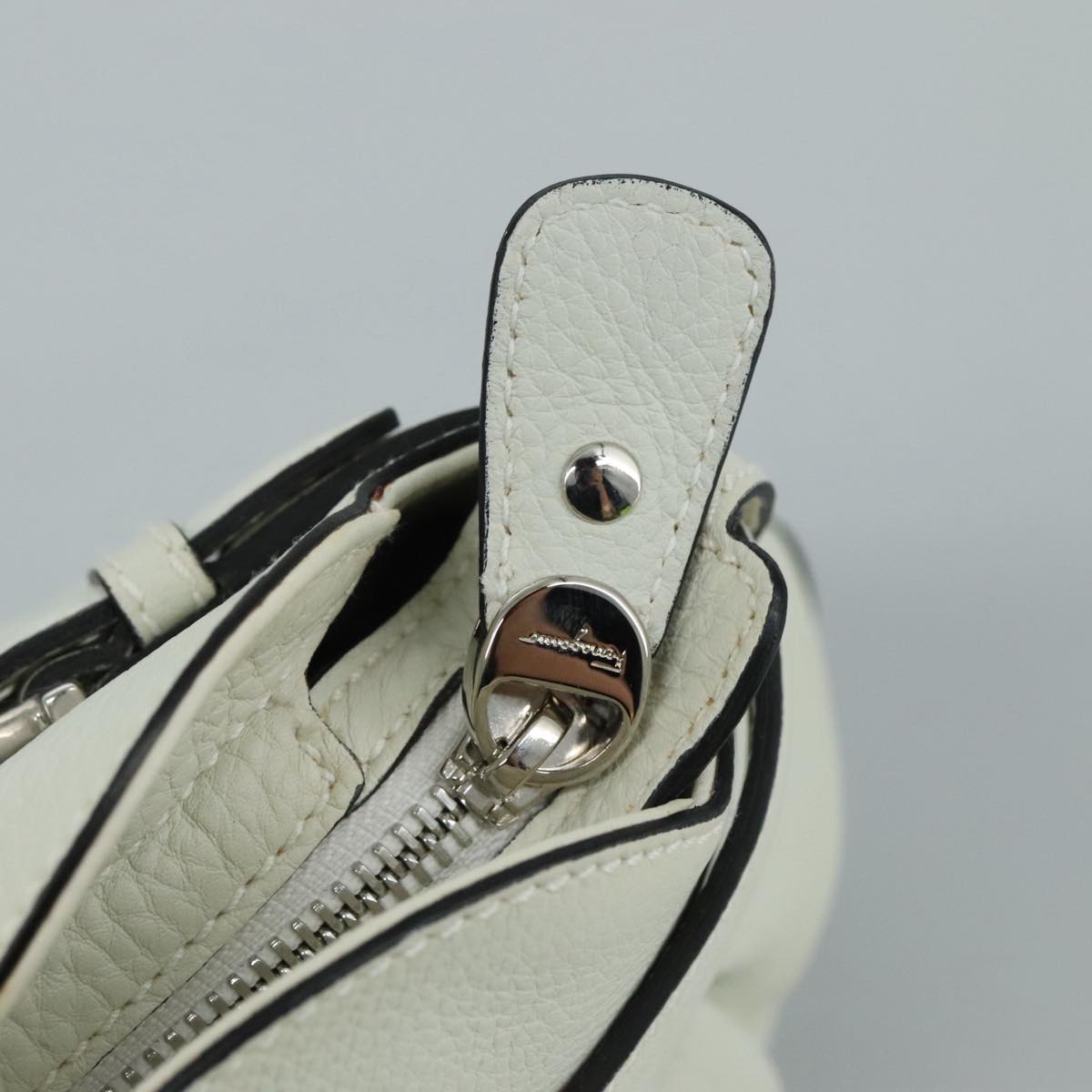 Salvatore Ferragamo Gancini White Leather Handbag (Pre-Owned)