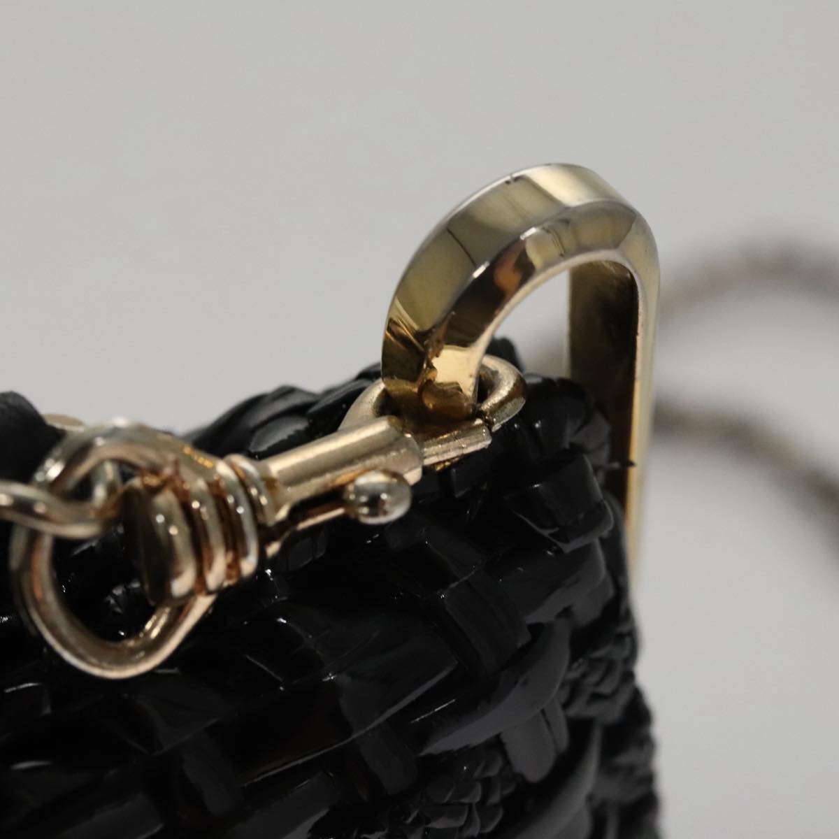 Bally Black Patent Leather Shoulder Bag (Pre-Owned)