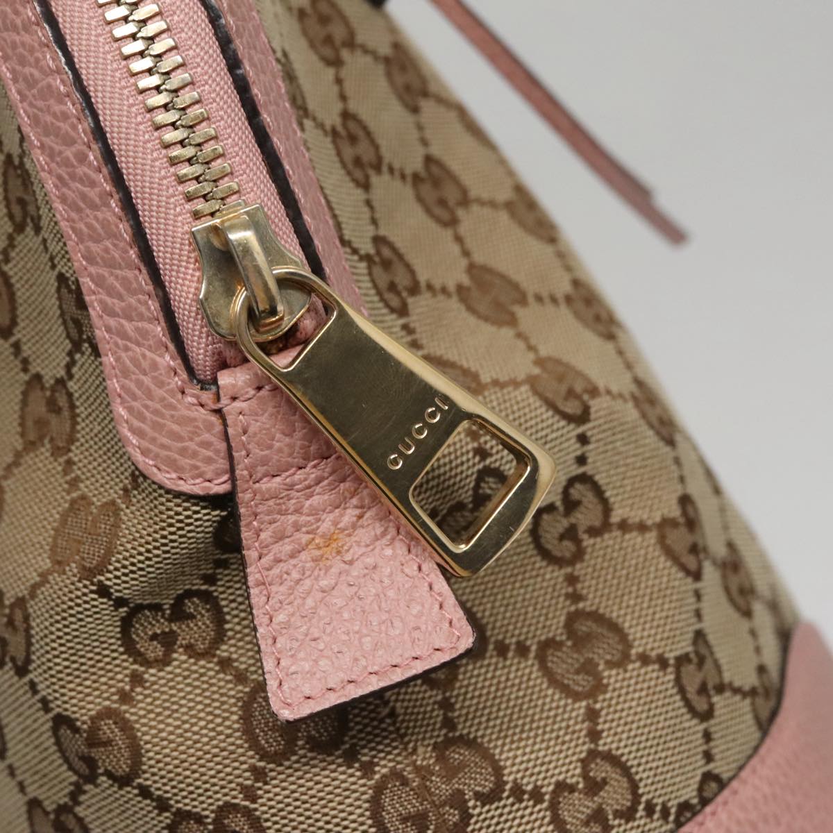 Gucci Bree Beige Canvas Shoulder Bag (Pre-Owned)