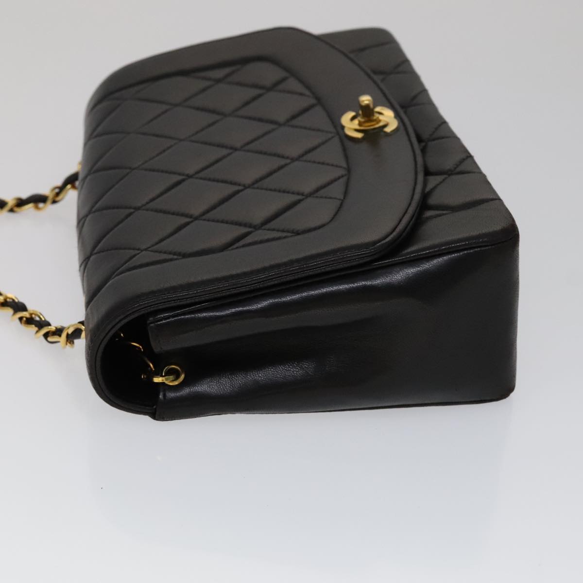 Chanel Diana Black Leather Shoulder Bag (Pre-Owned)