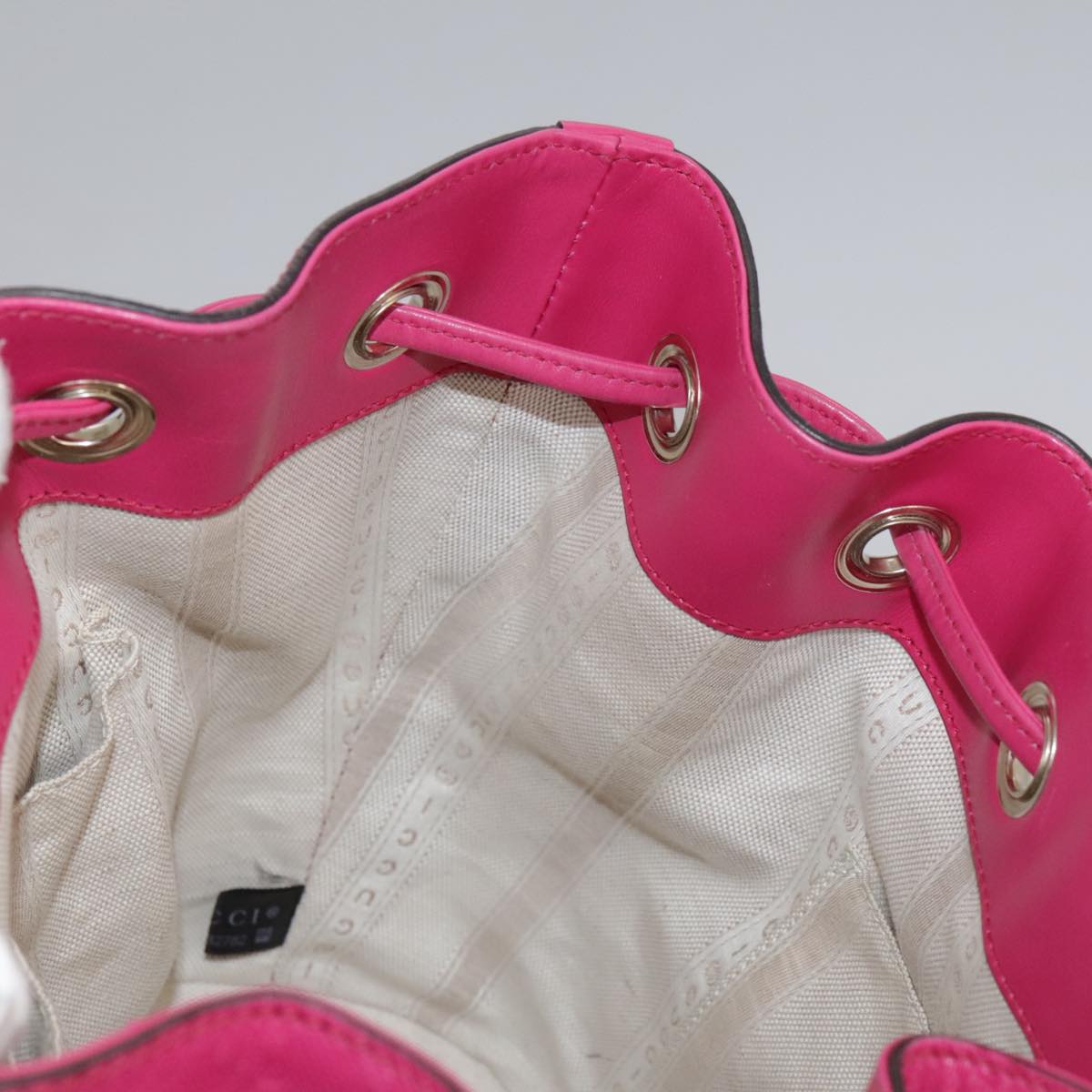 Gucci Diamante Pink Leather Shoulder Bag (Pre-Owned)
