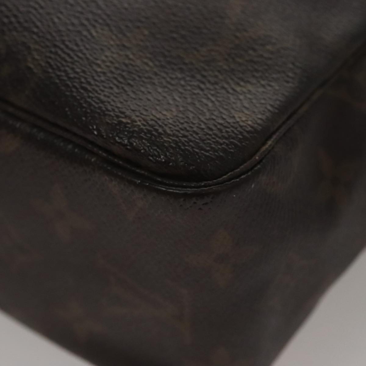Louis Vuitton Trousse Toilette 28 Brown Canvas Clutch Bag (Pre-Owned)