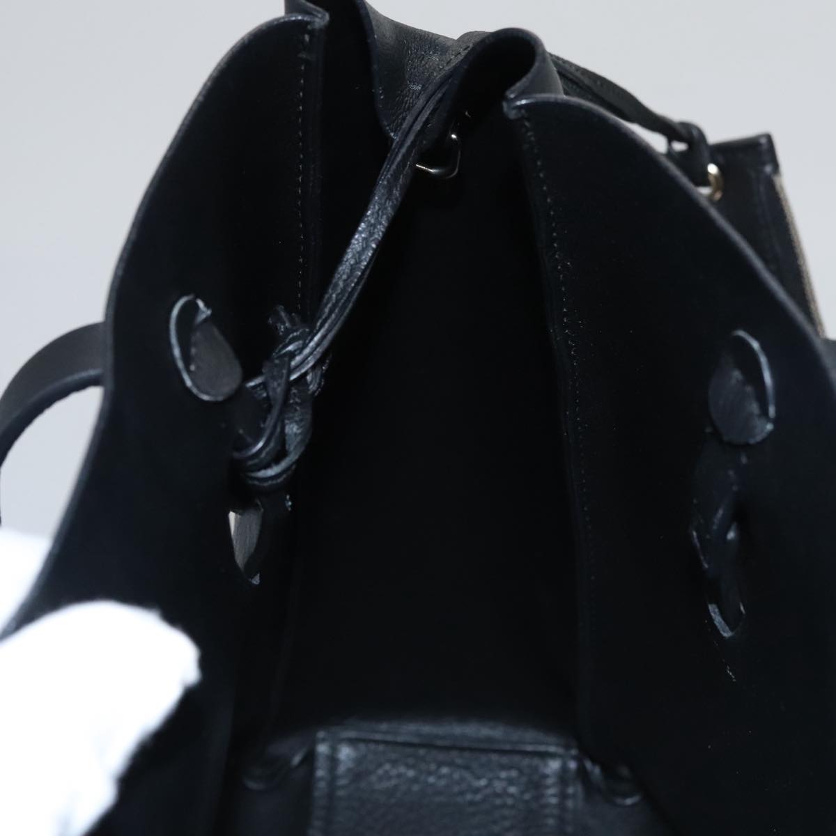 Balenciaga Everyday Black Leather Tote Bag (Pre-Owned)