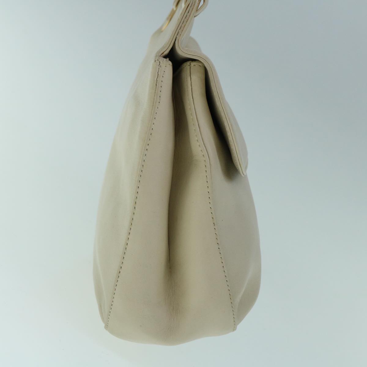 Bally Beige Leather Shoulder Bag (Pre-Owned)